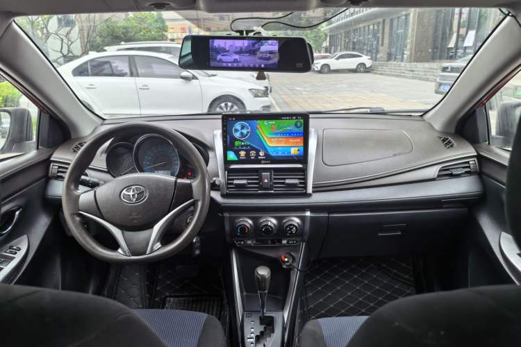 Used Toyota YARiS L Zhi Xuan 2015 1.5E Automatic Charm Edition Interior 9