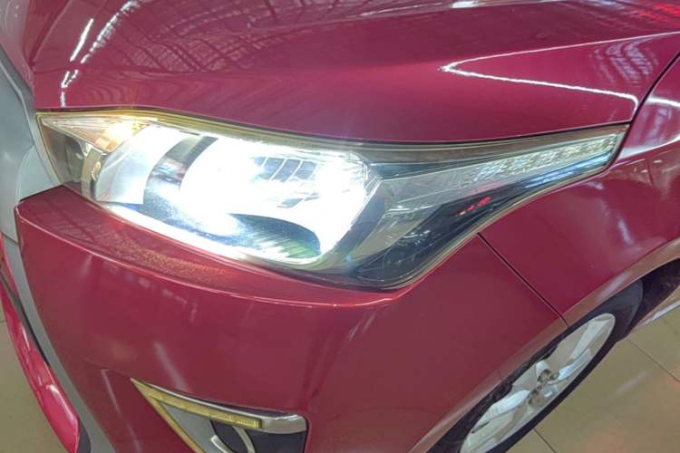 Used Toyota YARiS L Zhi Xuan 2015 1.5E Automatic Charm Edition Left Front Headlight
