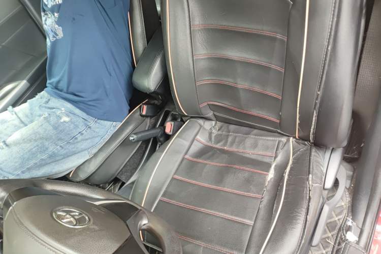 Used Toyota YARiS L Zhi Xuan 2015 1.5E Automatic Charm Edition Left Front Seat