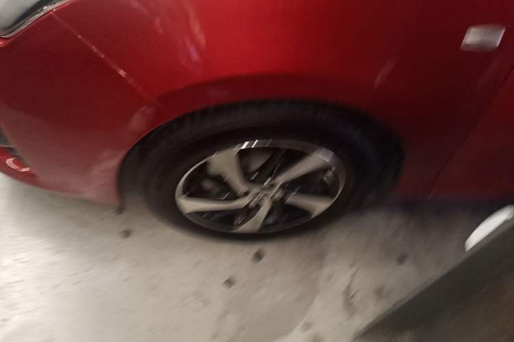 Used Toyota YARiS L Zhi Xuan 2015 1.5E Automatic Charm Edition Left Front Wheel Hub