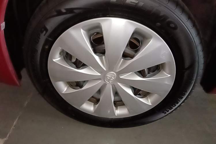Used Toyota YARiS L Zhi Xuan 2015 1.5E Automatic Charm Edition Left Front Wheel Hub