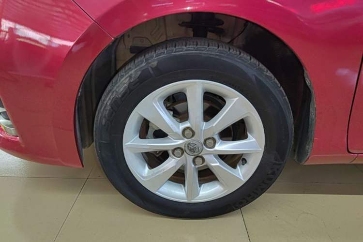 Used Toyota YARiS L Zhi Xuan 2015 1.5E Automatic Charm Edition Left Front Wheel Hub