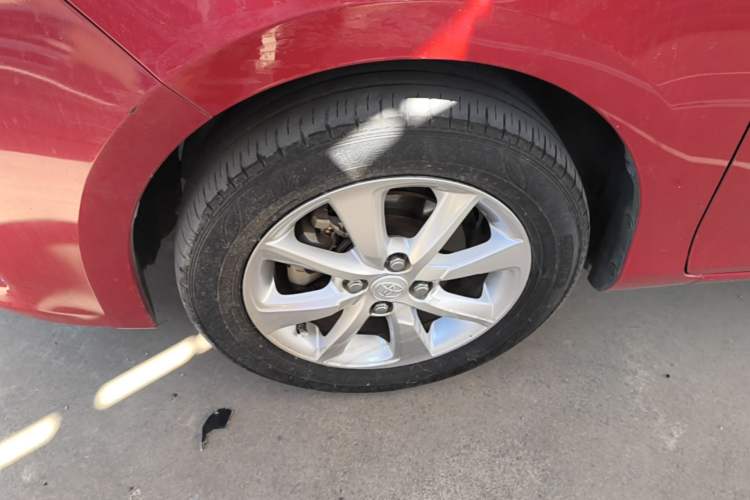Used Toyota YARiS L Zhi Xuan 2015 1.5G Automatic Xuan Dong Sunroof Special Edition Left Front Wheel Hub
