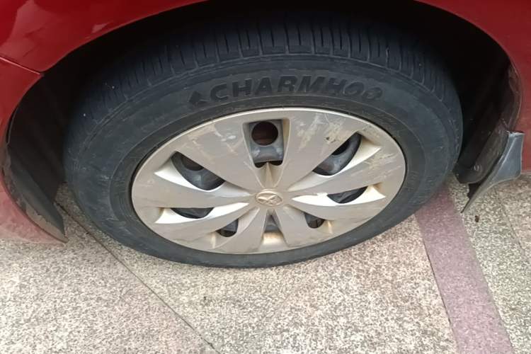 Used Toyota YARiS L Zhi Xuan 2015 1.5E Automatic Charm Edition Left Front Wheel Hub