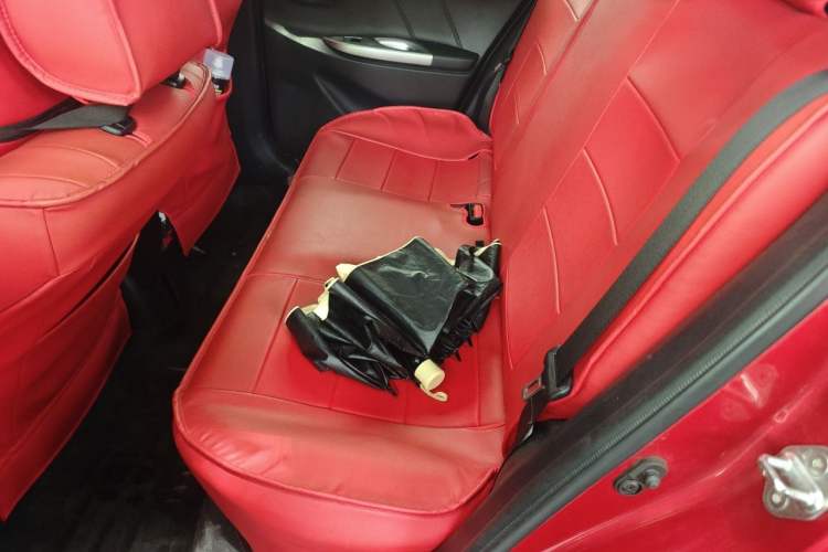 Used Toyota YARiS L Zhi Xuan 2015 1.5E Automatic Charm Edition Left Rear Seat