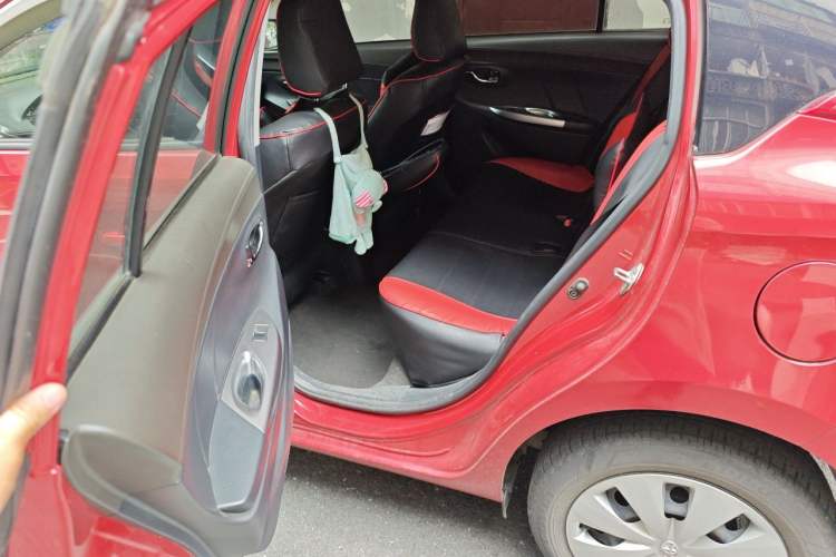Used Toyota YARiS L Zhi Xuan 2015 1.5E Automatic Charm Edition Left Rear Seat