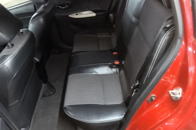 Used Toyota YARiS L Zhi Xuan 2015 1.5G Automatic Xuan Dong Sunroof Special Edition Left Rear Seat