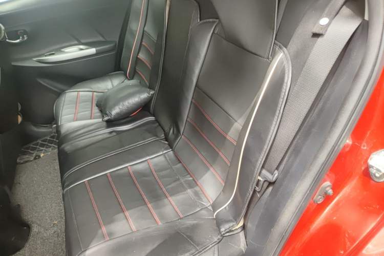 Used Toyota YARiS L Zhi Xuan 2015 1.5E Automatic Charm Edition Left Rear Seat