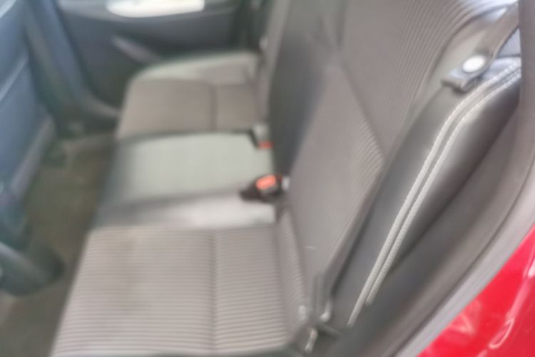 Used Toyota YARiS L Zhi Xuan 2015 1.5G Automatic Xuan Dong Sunroof Special Edition Left Rear Seat