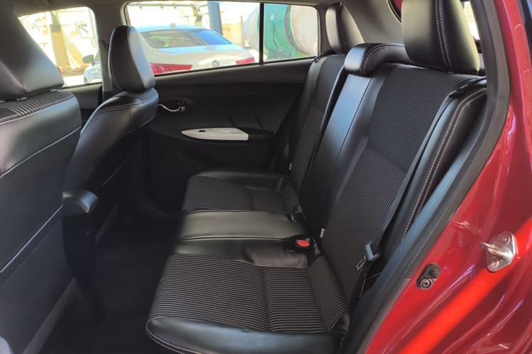 Used Toyota YARiS L Zhi Xuan 2015 1.5G Automatic Xuan Dong Sunroof Special Edition Left Rear Seat