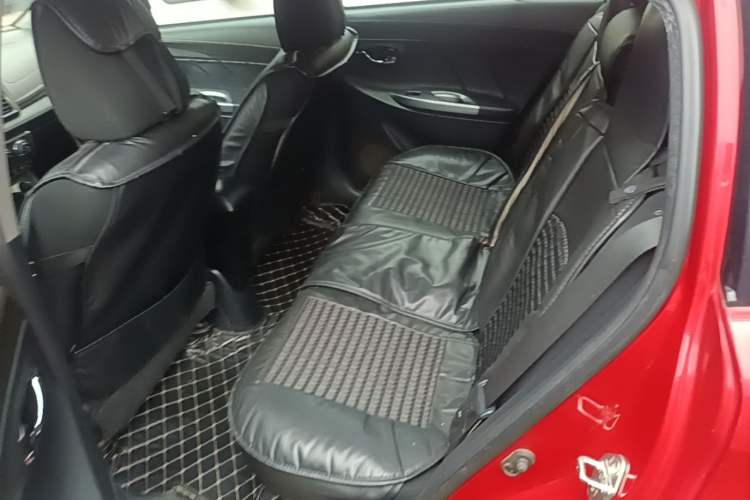 Used Toyota YARiS L Zhi Xuan 2015 1.5E Automatic Charm Edition Left Rear Seat