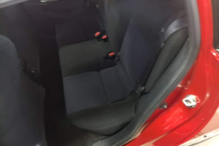 Used Toyota YARiS L Zhi Xuan 2015 1.5E Automatic Charm Edition Left Rear Seat