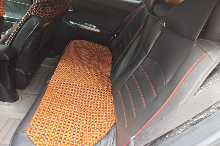 Used Toyota YARiS L Zhi Xuan 2015 1.5E Automatic Charm Edition Left Rear Seat