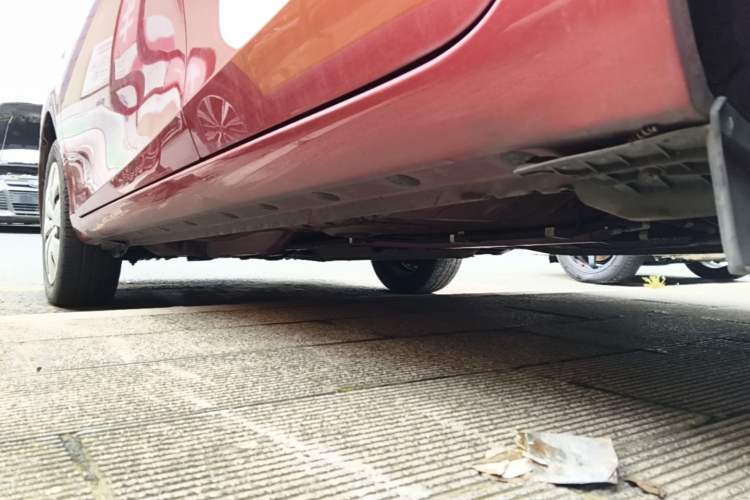 Used Toyota YARiS L Zhi Xuan 2015 1.5E Automatic Charm Edition Left Side Sill