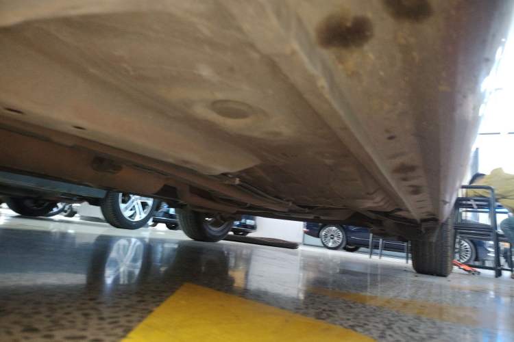 Used Toyota YARiS L Zhi Xuan 2015 1.5G Automatic Xuan Dong Sunroof Special Edition Left Side Sill