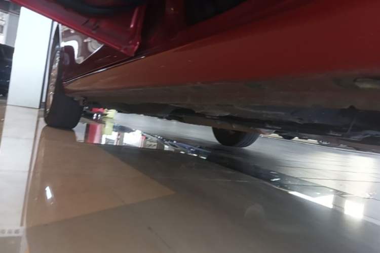 Used Toyota YARiS L Zhi Xuan 2015 1.5G Automatic Xuan Dong Sunroof Special Edition Left Side Sill