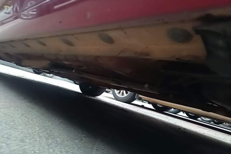 Used Toyota YARiS L Zhi Xuan 2015 1.5E Automatic Charm Edition Left Side Sill