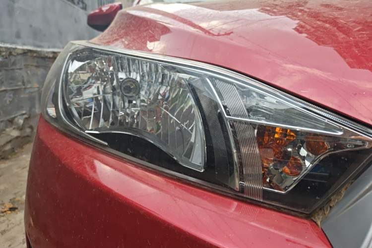 Used Toyota YARiS L Zhi Xuan 2015 1.5G Automatic Xuan Dong Sunroof Special Edition Right Front Headlight