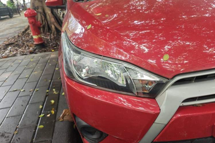 Used Toyota YARiS L Zhi Xuan 2015 1.5E Automatic Charm Edition Right Front Headlight