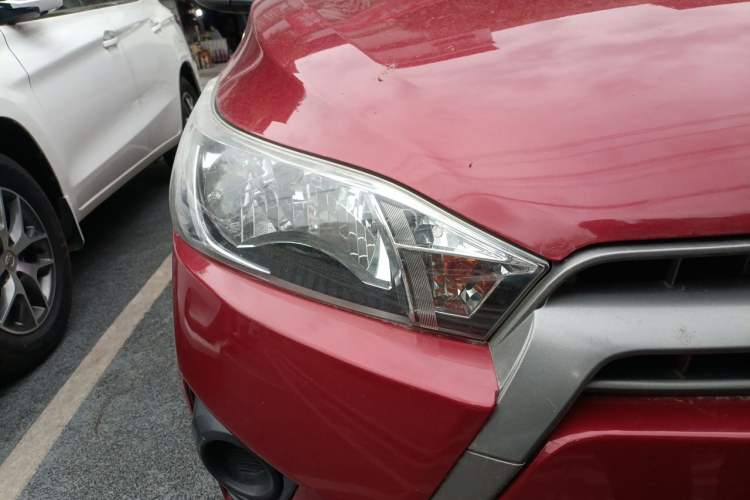Used Toyota YARiS L Zhi Xuan 2015 1.5E Automatic Charm Edition Right Front Headlight