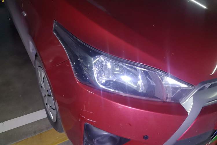 Used Toyota YARiS L Zhi Xuan 2015 1.5E Automatic Charm Edition Right Front Headlight