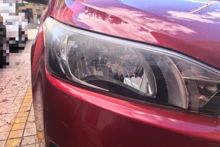 Used Toyota YARiS L Zhi Xuan 2015 1.5E Automatic Charm Edition Right Front Headlight