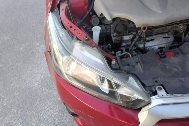 Used Toyota YARiS L Zhi Xuan 2015 1.5E Automatic Charm Edition Right Front Headlight