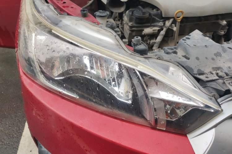Used Toyota YARiS L Zhi Xuan 2015 1.5E Automatic Charm Edition Right Front Headlight