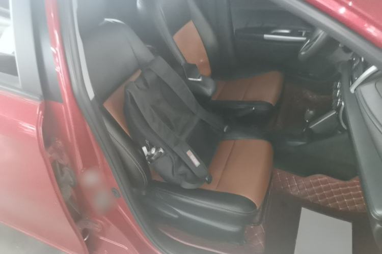 Used Toyota YARiS L Zhi Xuan 2015 1.5E Automatic Charm Edition Right Front Seat
