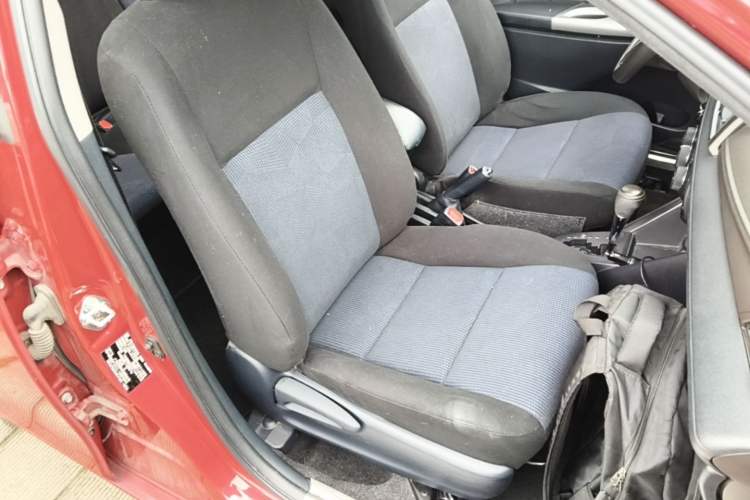 Used Toyota YARiS L Zhi Xuan 2015 1.5E Automatic Charm Edition Right Front Seat