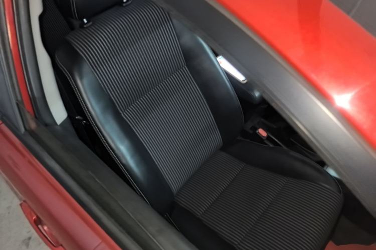 Used Toyota YARiS L Zhi Xuan 2015 1.5G Automatic Xuan Dong Sunroof Special Edition Right Front Seat