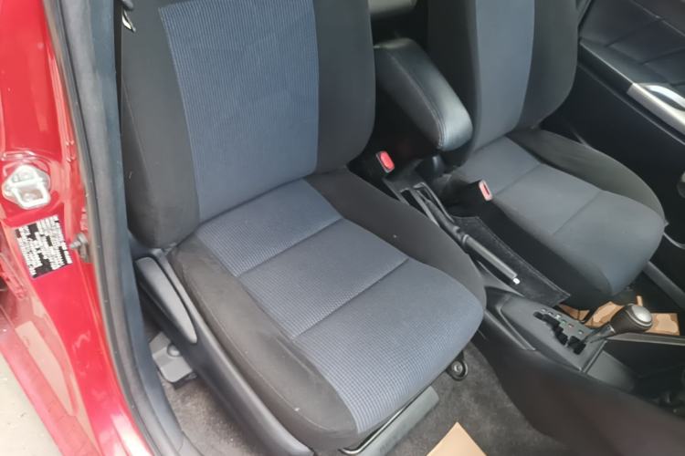 Used Toyota YARiS L Zhi Xuan 2015 1.5E Automatic Charm Edition Right Front Seat