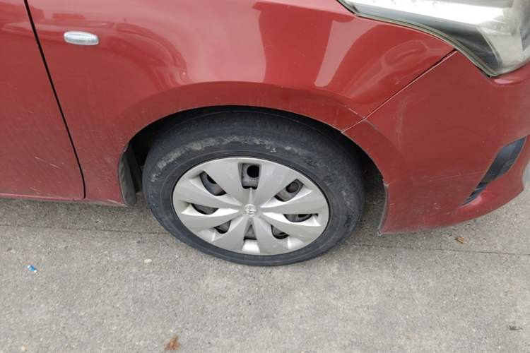 Used Toyota YARiS L Zhi Xuan 2015 1.5E Automatic Charm Edition Right Front Wheel Hub