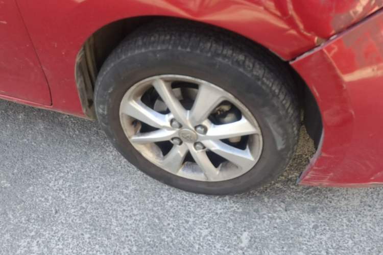 Used Toyota YARiS L Zhi Xuan 2015 1.5E Automatic Charm Edition Right Front Wheel Hub