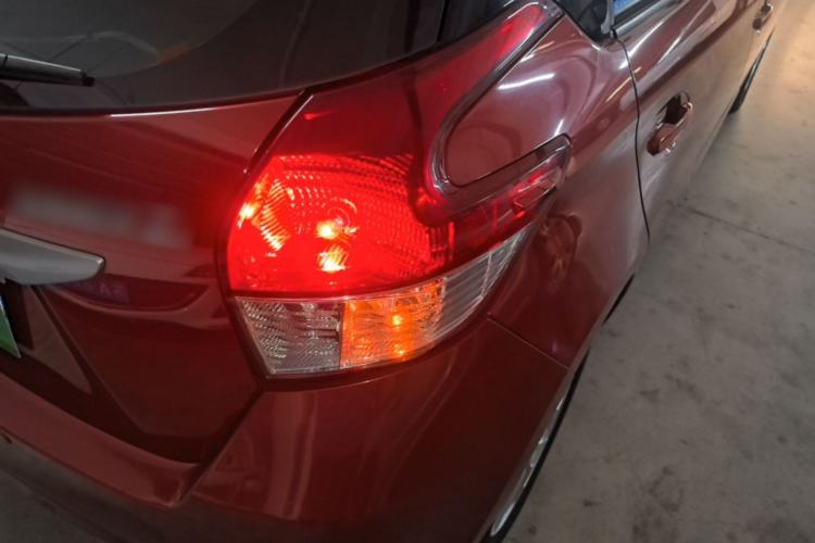 Used Toyota YARiS L Zhi Xuan 2015 1.5G Automatic Xuan Dong Sunroof Special Edition Right Rear Taillight