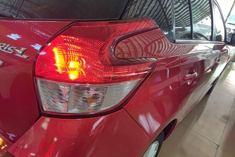 Used Toyota YARiS L Zhi Xuan 2015 1.5E Automatic Charm Edition Right Rear Taillight