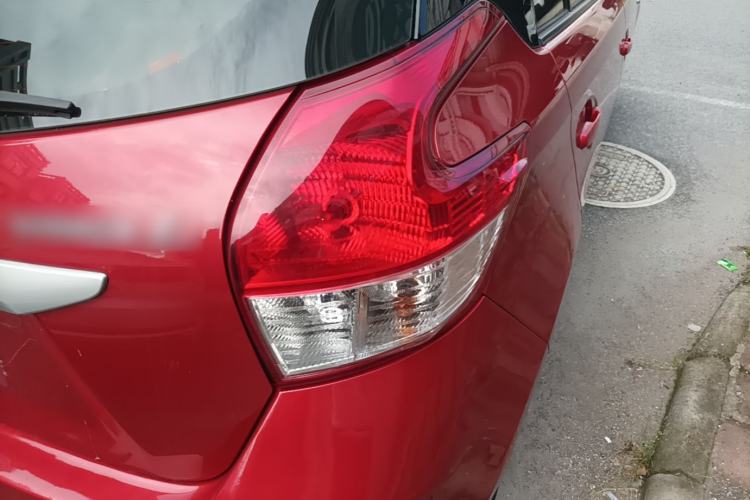 Used Toyota YARiS L Zhi Xuan 2015 1.5E Automatic Charm Edition Right Rear Taillight