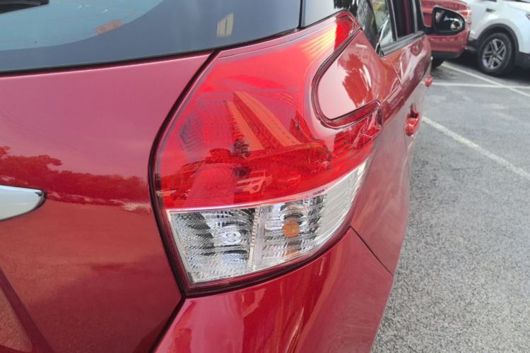 Used Toyota YARiS L Zhi Xuan 2015 1.5E Automatic Charm Edition Right Rear Taillight