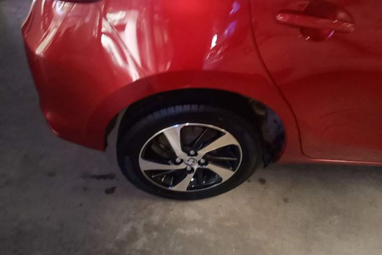 Used Toyota YARiS L Zhi Xuan 2015 1.5E Automatic Charm Edition Right Rear Wheel Hub