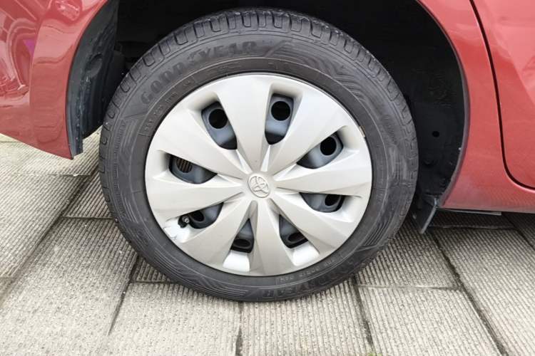 Used Toyota YARiS L Zhi Xuan 2015 1.5E Automatic Charm Edition Right Rear Wheel Hub