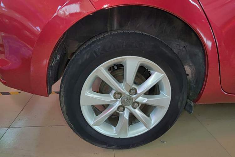 Used Toyota YARiS L Zhi Xuan 2015 1.5E Automatic Charm Edition Right Rear Wheel Hub