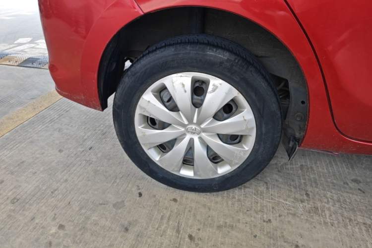 Used Toyota YARiS L Zhi Xuan 2015 1.5E Automatic Charm Edition Right Rear Wheel Hub