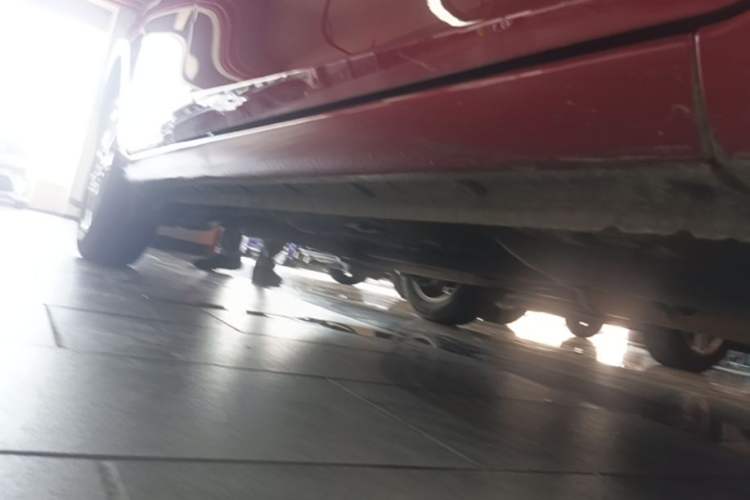 Used Toyota YARiS L Zhi Xuan 2015 1.5G Automatic Xuan Dong Sunroof Special Edition Right Side Sill
