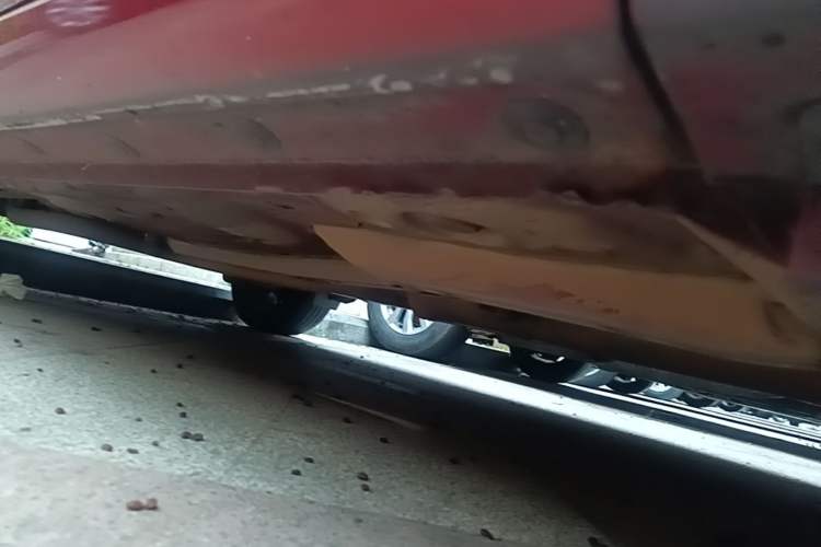 Used Toyota YARiS L Zhi Xuan 2015 1.5E Automatic Charm Edition Right Side Sill
