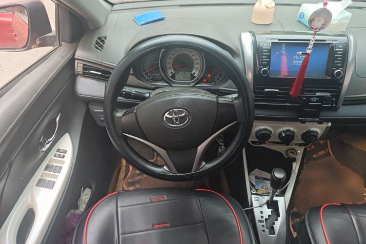 Used Toyota YARiS L Zhi Xuan 2015 1.5G Automatic Xuan Dong Sunroof Special Edition Steering Wheel