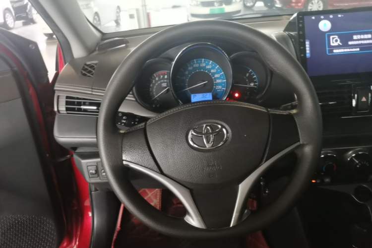 Used Toyota YARiS L Zhi Xuan 2015 1.5E Automatic Charm Edition Steering Wheel