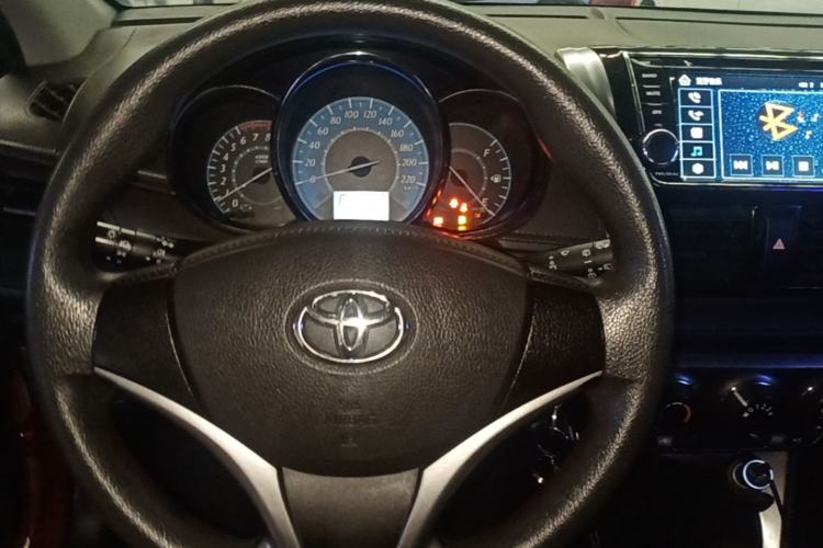 Used Toyota YARiS L Zhi Xuan 2015 1.5E Automatic Charm Edition Steering Wheel