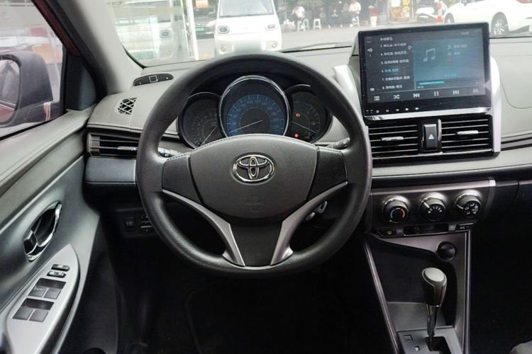 Used Toyota YARiS L Zhi Xuan 2015 1.5E Automatic Charm Edition Steering Wheel
