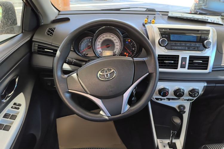 Used Toyota YARiS L Zhi Xuan 2015 1.5G Automatic Xuan Dong Sunroof Special Edition Steering Wheel