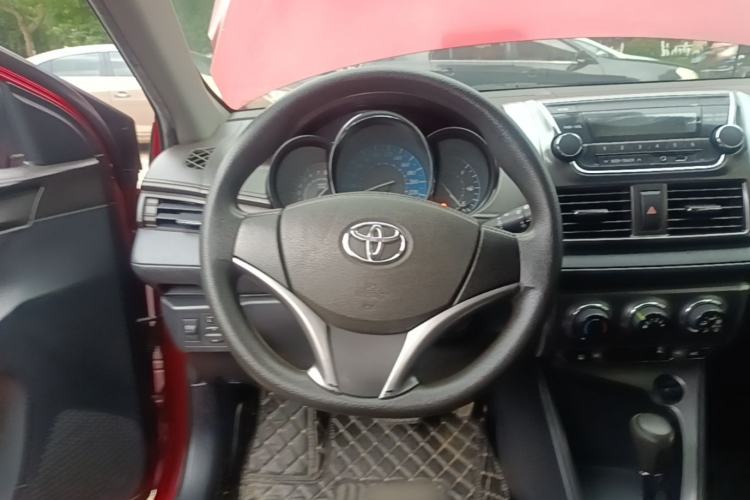 Used Toyota YARiS L Zhi Xuan 2015 1.5E Automatic Charm Edition Steering Wheel